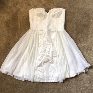 NWT ASOS White Dress. Size US 4